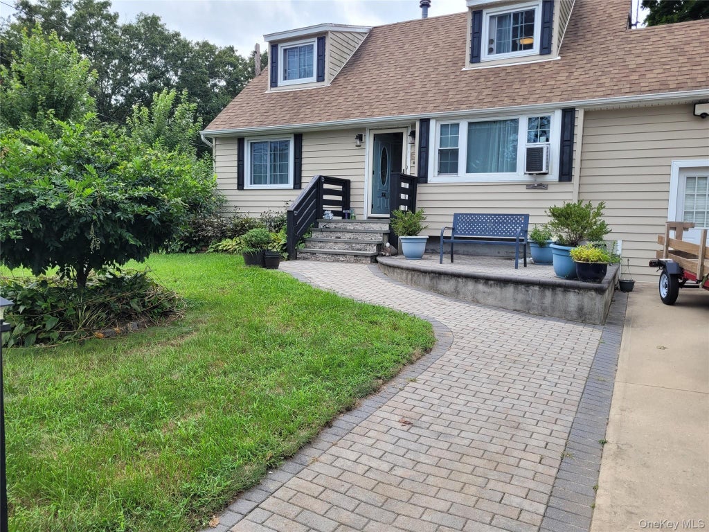 Photo of 336 Jayne Boulevard, Port Jefferson Station, NY 11776 (MLS # 1048675)