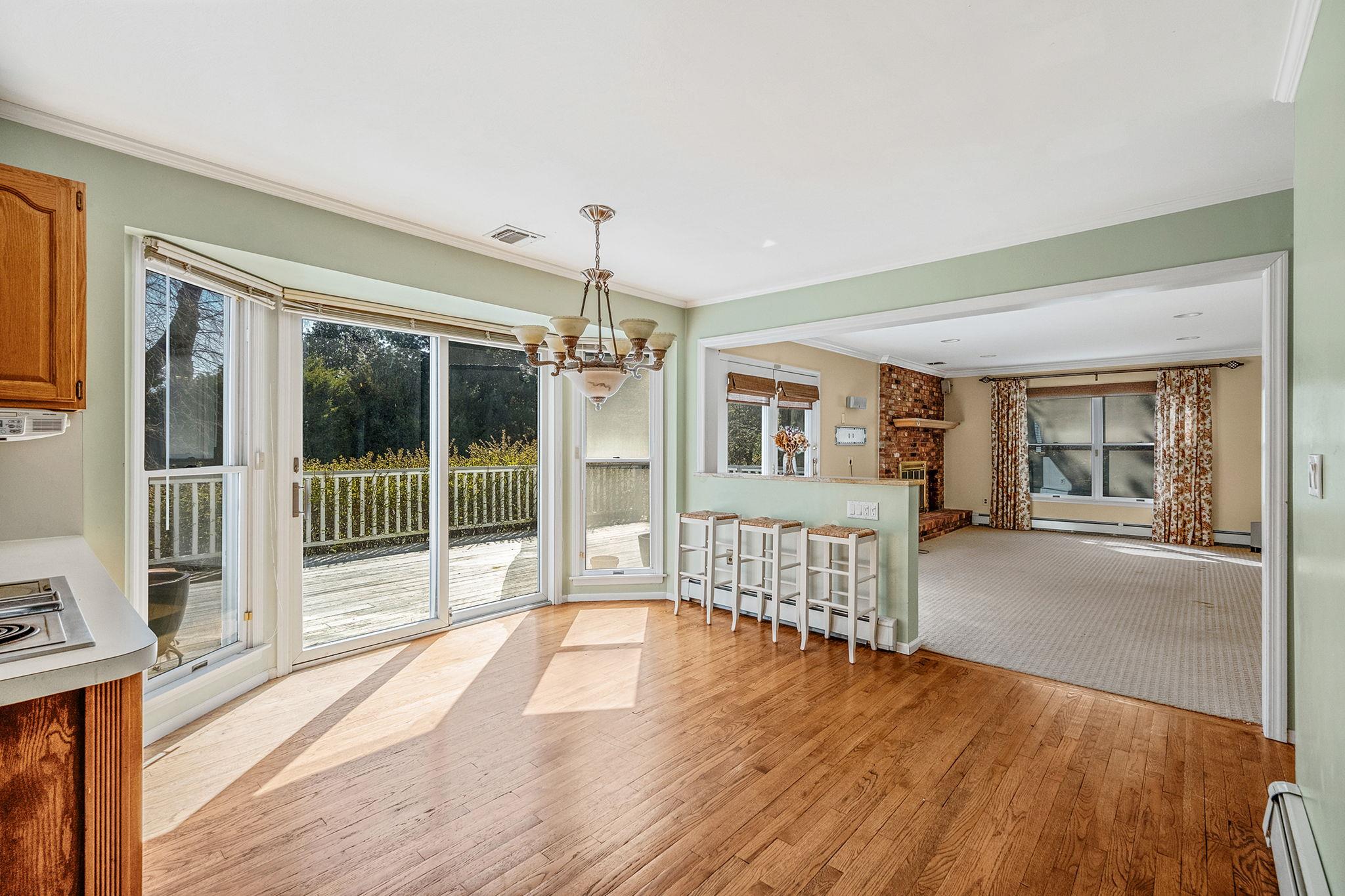 7 Wyona Court, Huntington, New York image 12