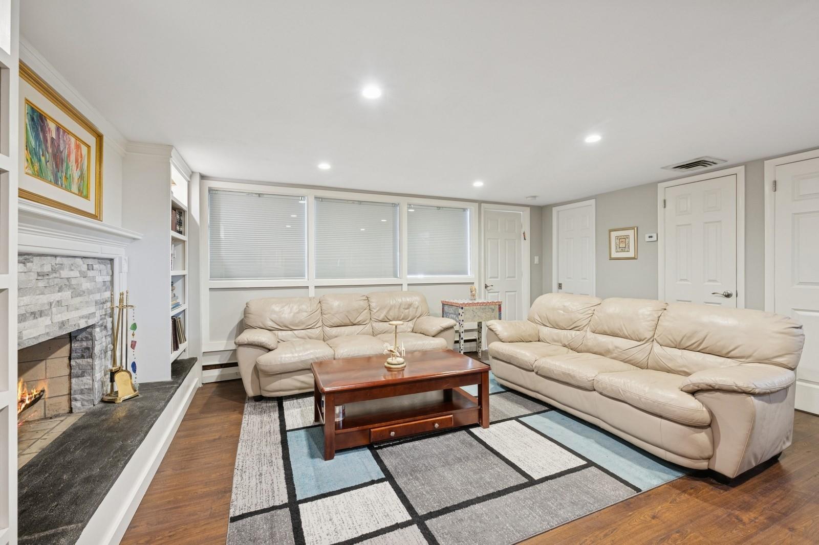115 Northern Parkway, Plainview, New York image 17