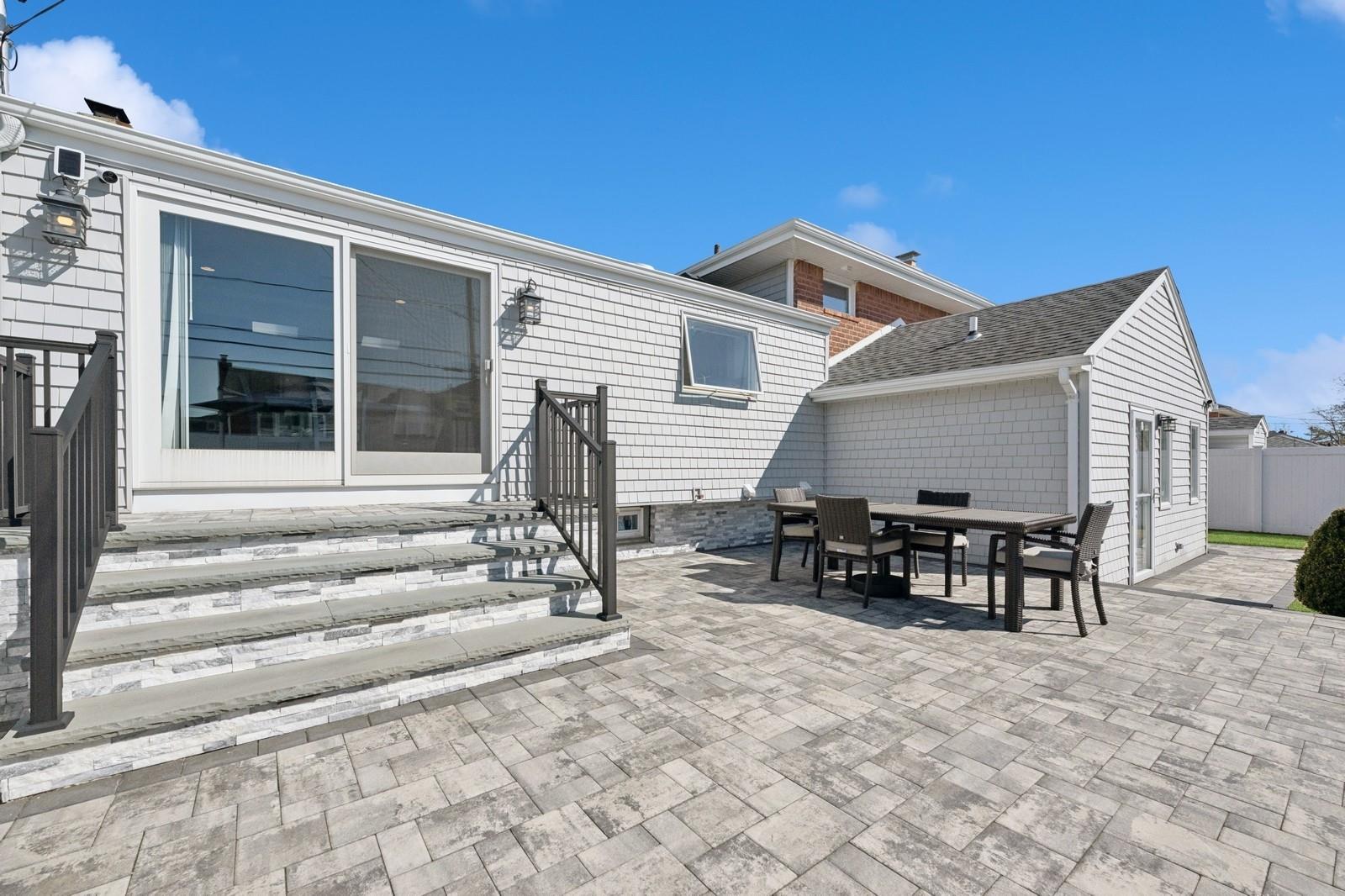 115 Northern Parkway, Plainview, New York image 23