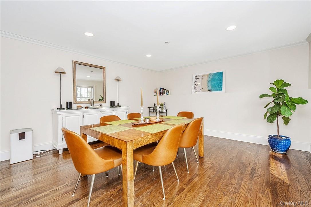 Harrison, New York 10528, United States, 5 Bedrooms Bedrooms, ,5 BathroomsBathrooms,Residential,Coming Soon,191768