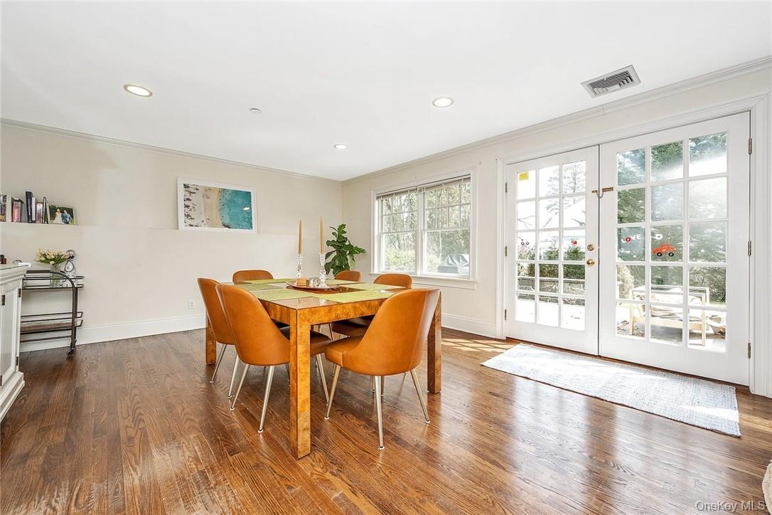 Harrison, New York 10528, United States, 5 Bedrooms Bedrooms, ,5 BathroomsBathrooms,Residential,Coming Soon,191768