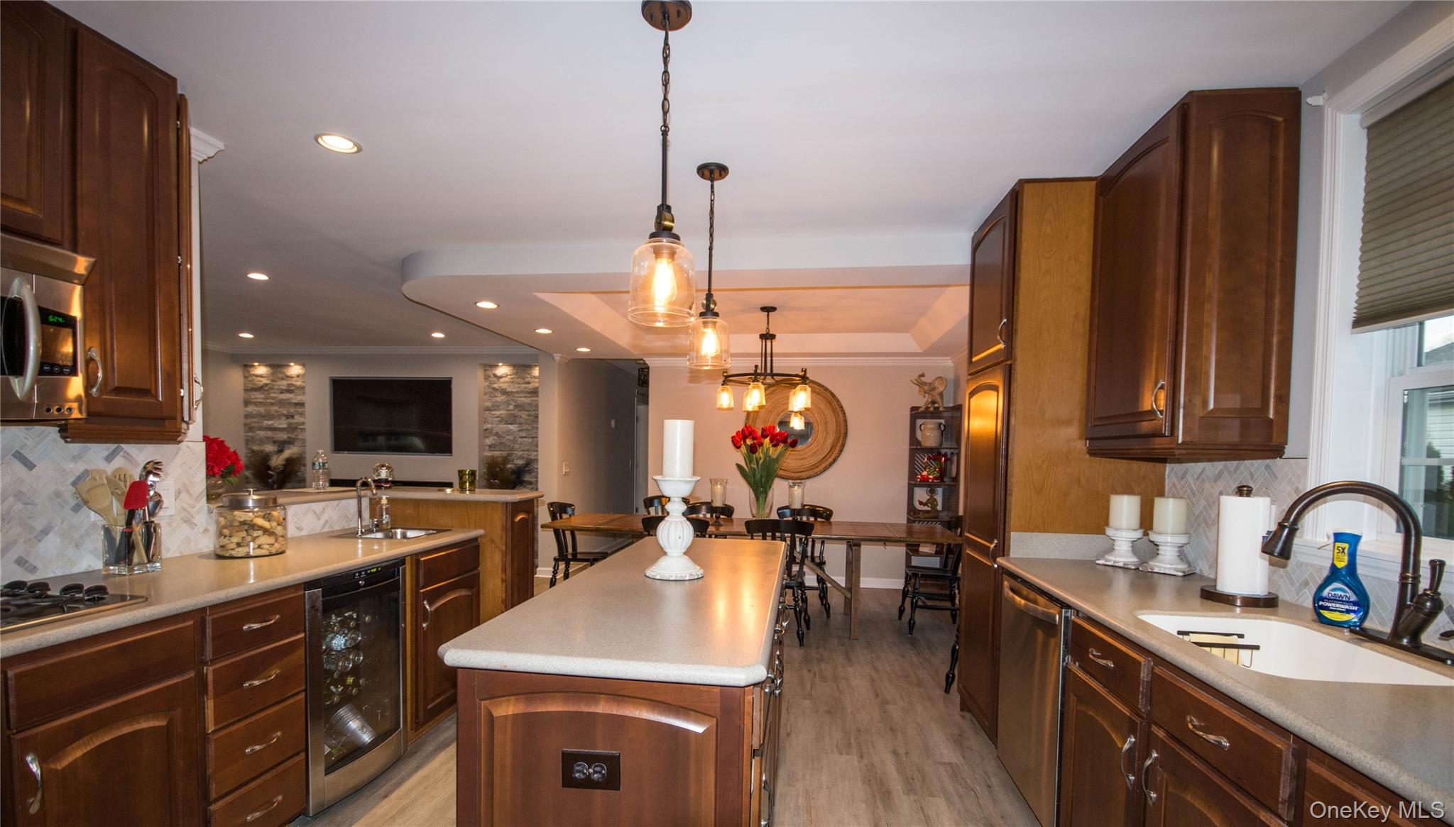 1661 # 519 Old Country rd 519