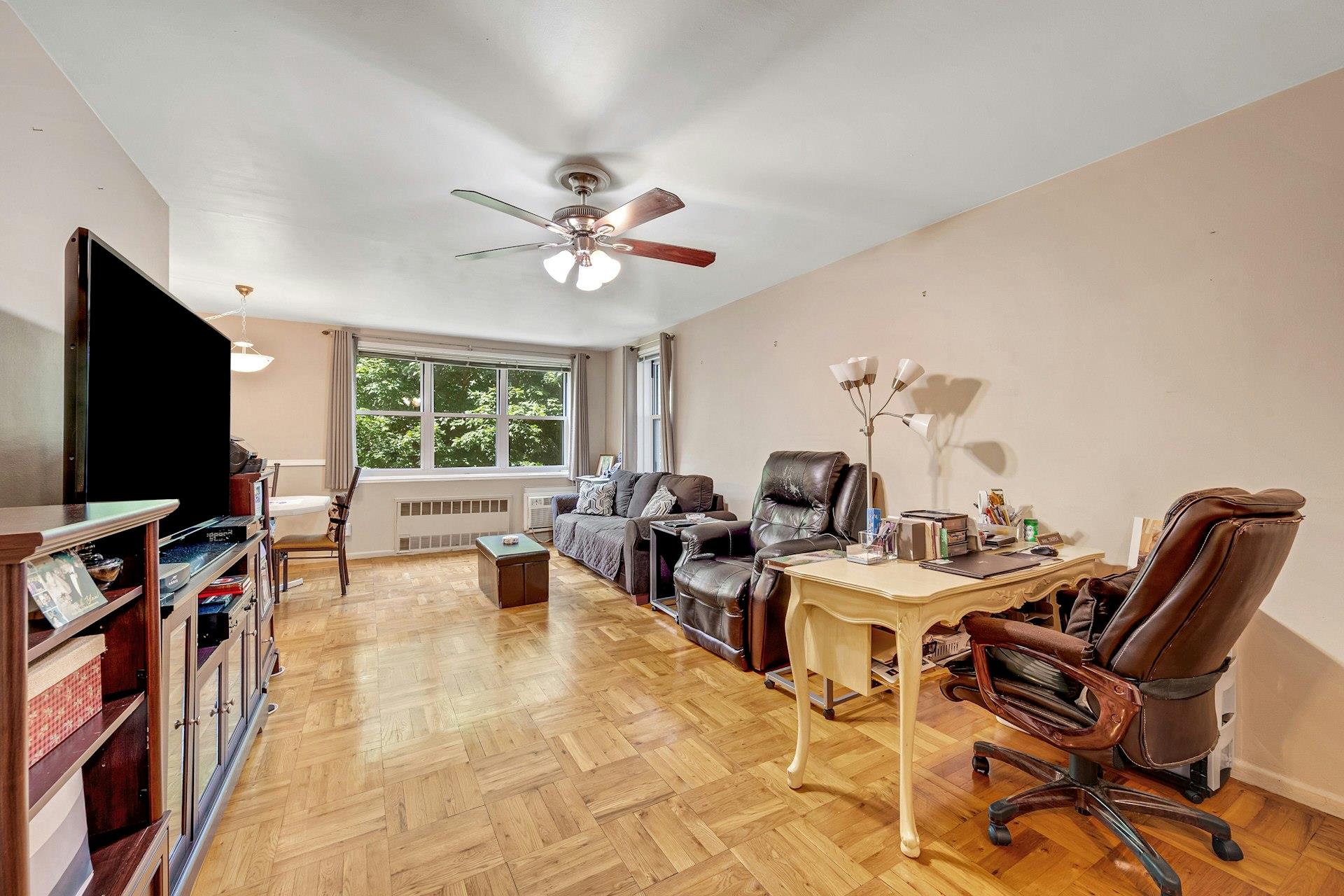 98 DeHaven Drive 1F