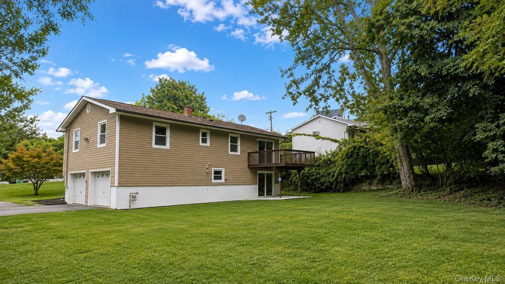 Photo of 60 Sutton Park Road, Poughkeepsie, NY 12603 (MLS # 1045303)