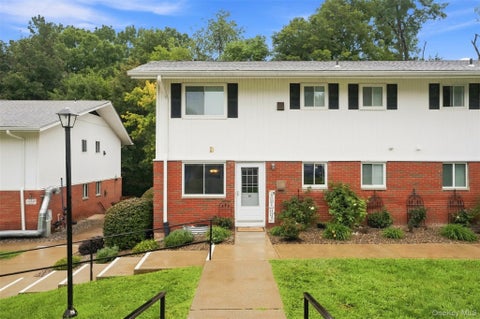 Condo For Sale - 321 Titusville Road #D15<br/> Dutchess County, Poughkeepsie, NY 12603