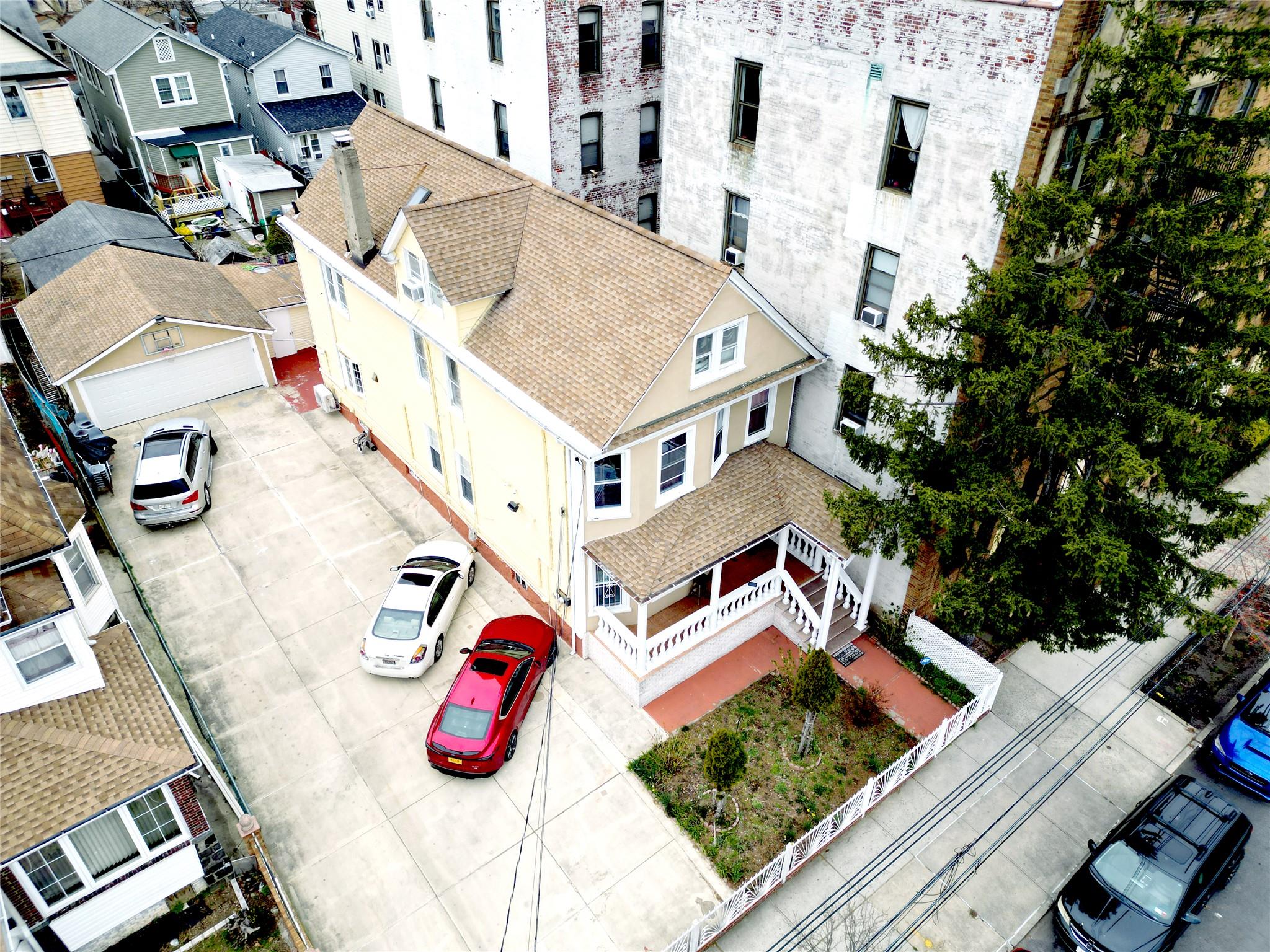 8758 111 Street, Richmond Hill North, New York image 8