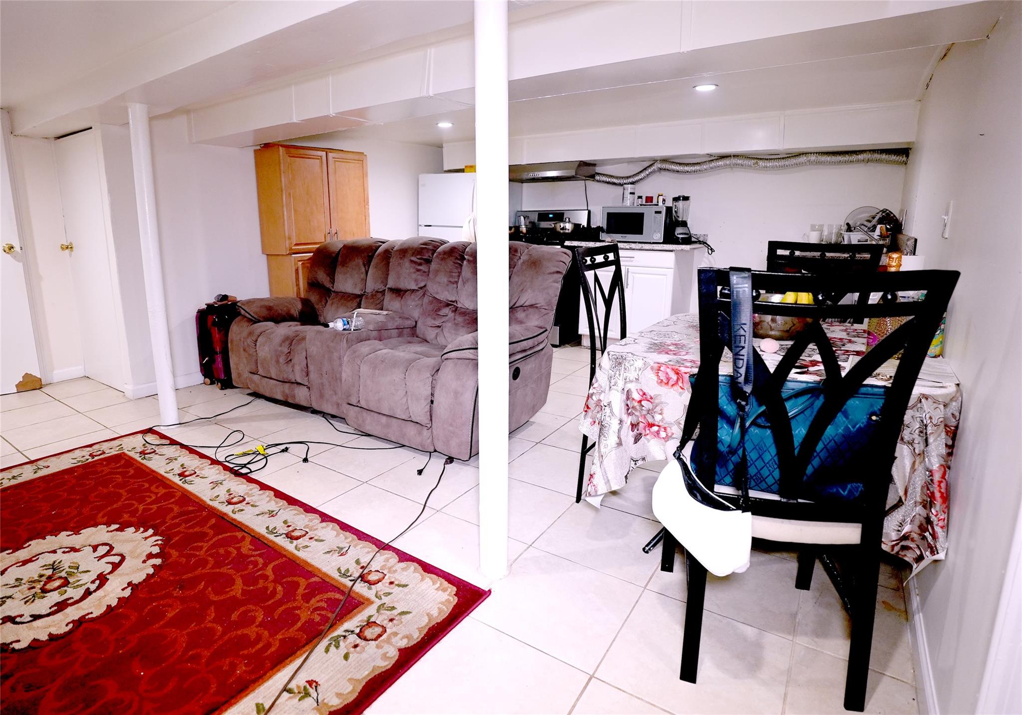 8758 111 Street, Richmond Hill North, New York image 5