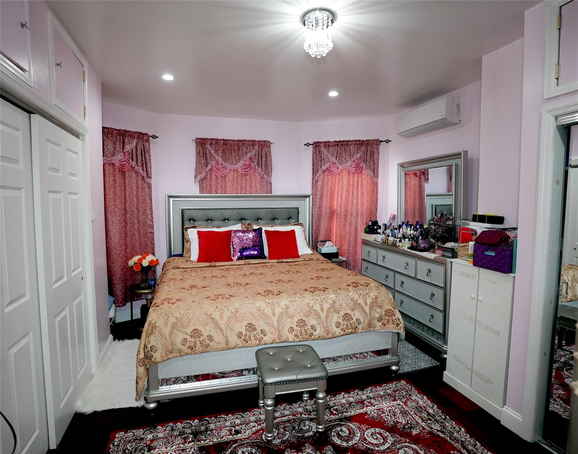 8758 111 Street, Richmond Hill North, New York image 15
