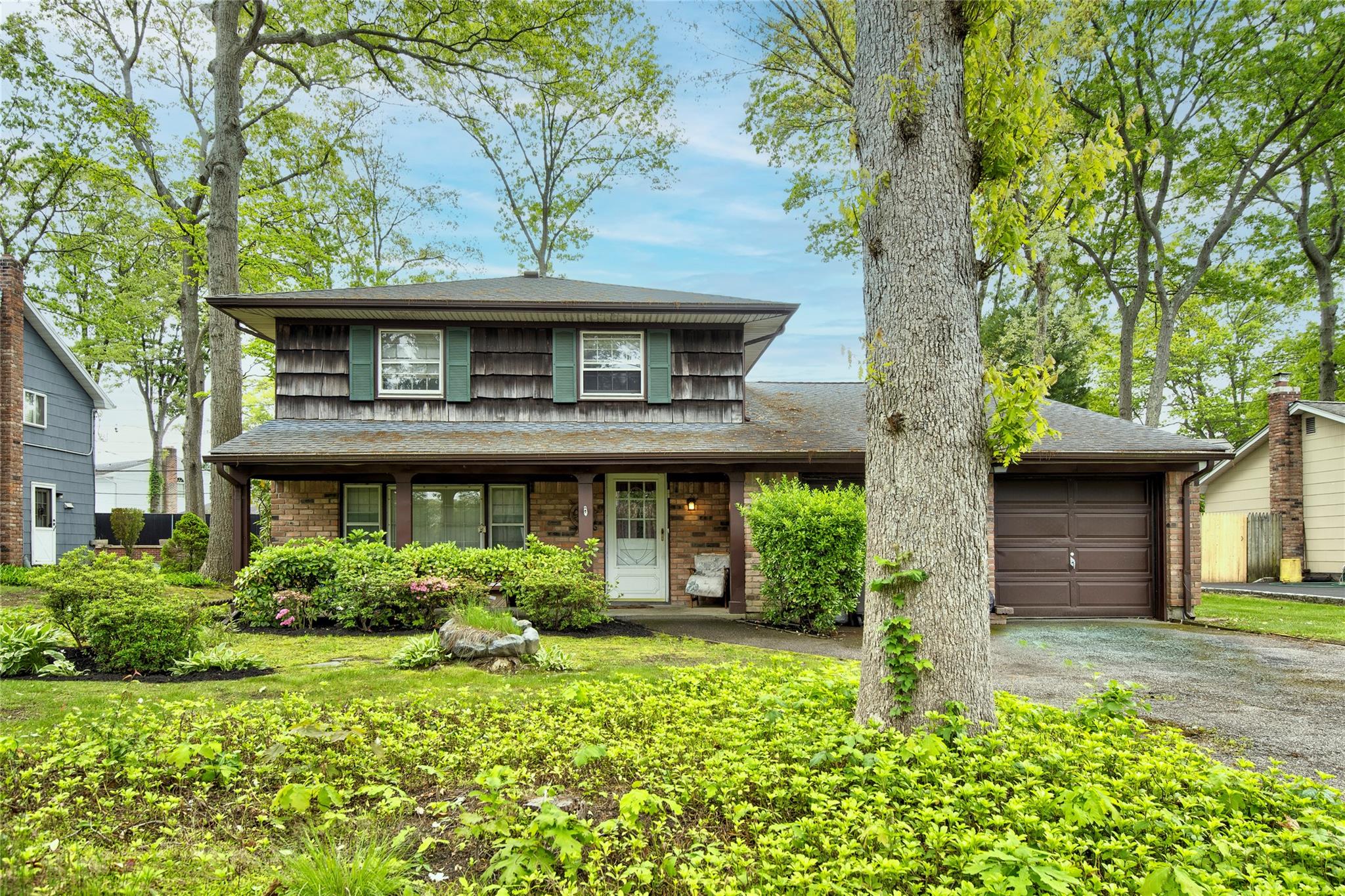 76 Moriches Road