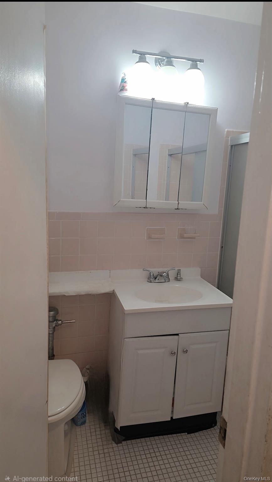 151-15 84 Street 6D