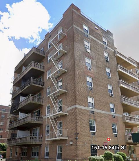 Homes For Sale - 151-15 84 Street #6D<br/> Howard Beach, NY 11414