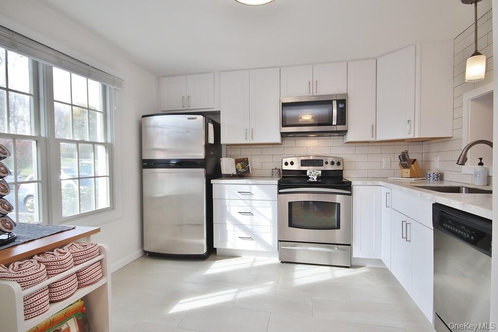 902 Williamsburg Drive