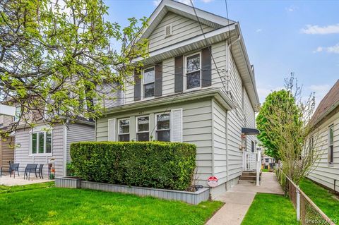 Homes For Sale - 487 5th Avenue<br/> Cedarhurst, NY 11516