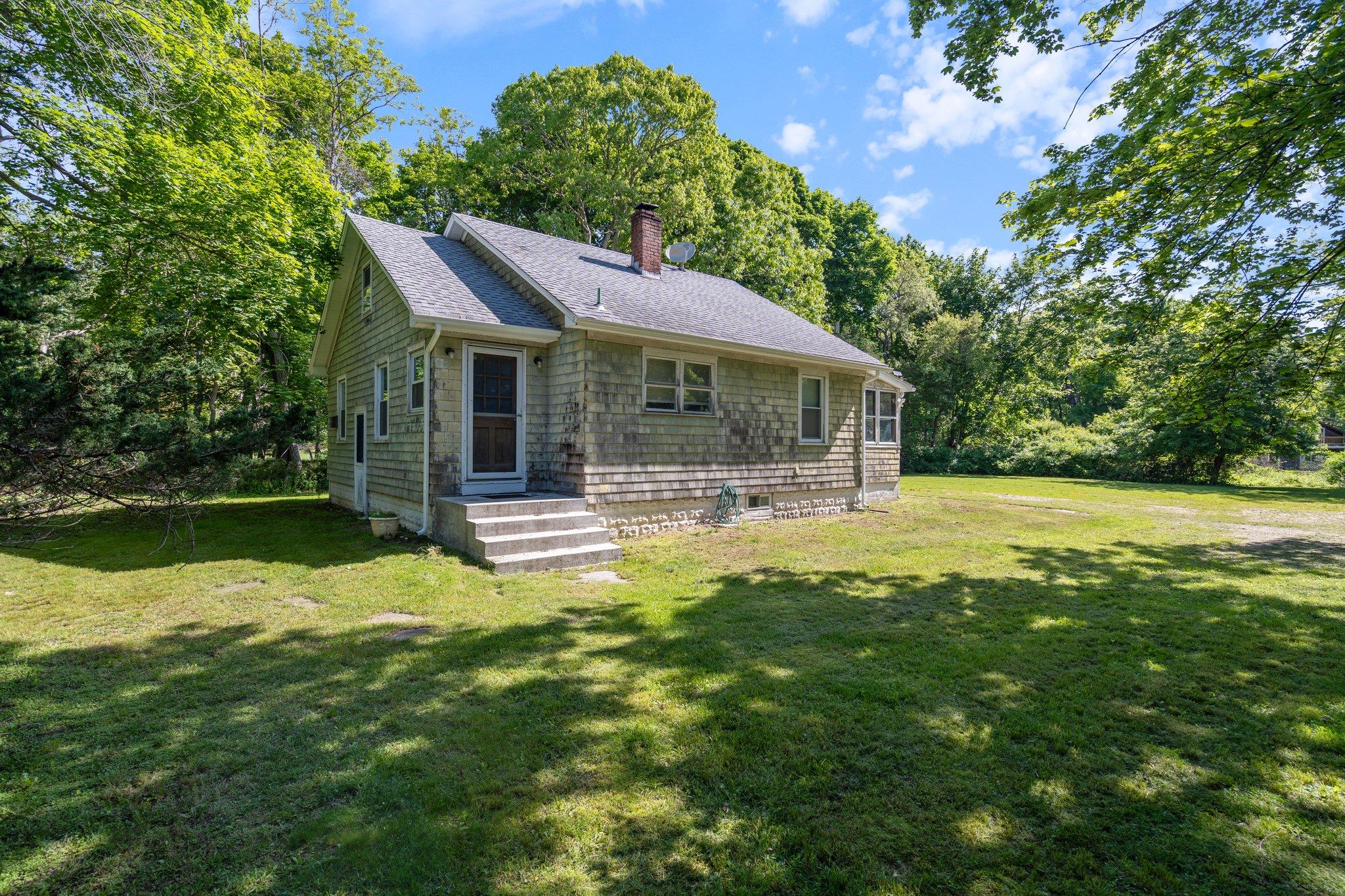 34 Strongs Lane, East Patchogue, New York image 3