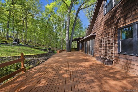 Tiny photo for 8 Upper Shad Road, Pound Ridge, NY 10576 (MLS # 997949)