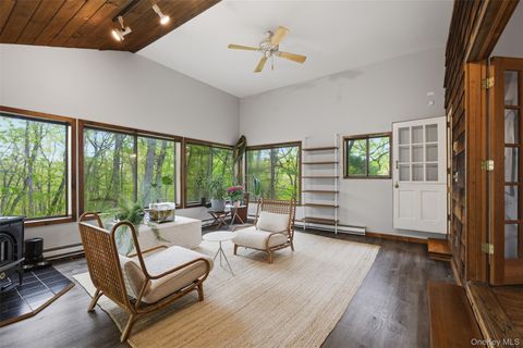 Tiny photo for 8 Upper Shad Road, Pound Ridge, NY 10576 (MLS # 997949)