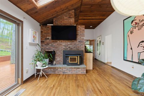 Tiny photo for 8 Upper Shad Road, Pound Ridge, NY 10576 (MLS # 997949)