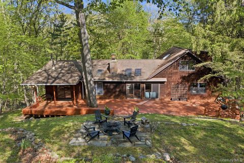 Tiny photo for 8 Upper Shad Road, Pound Ridge, NY 10576 (MLS # 997949)