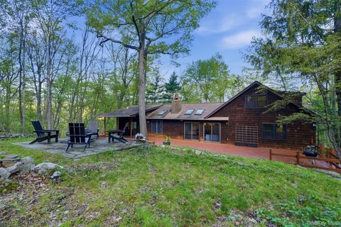 Tiny photo for 8 Upper Shad Road, Pound Ridge, NY 10576 (MLS # 997949)