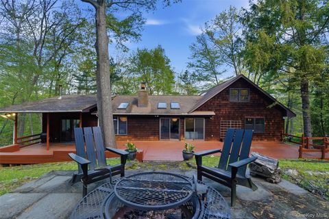 Tiny photo for 8 Upper Shad Road, Pound Ridge, NY 10576 (MLS # 997949)