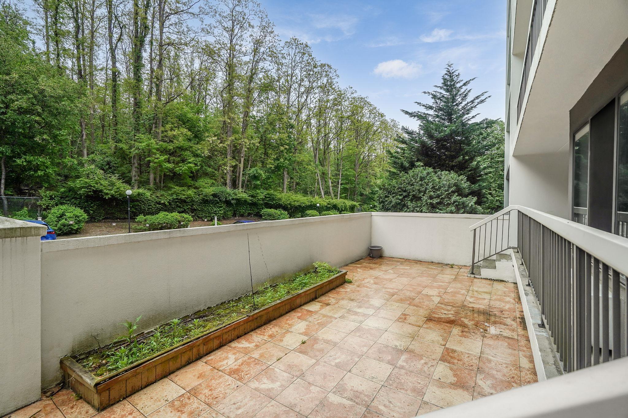 300 High Point Drive #313, Hartsdale, New York image 3