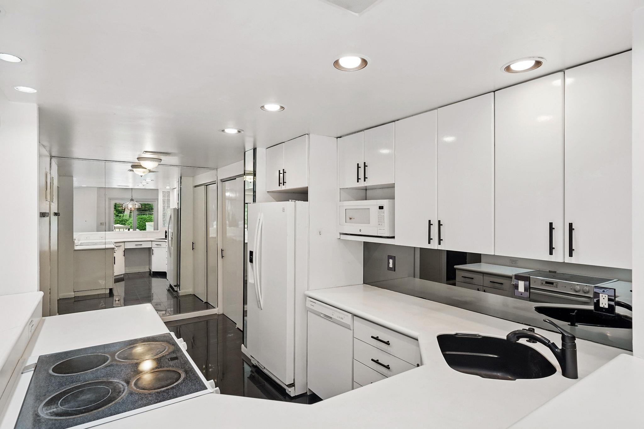 300 High Point Drive #313, Hartsdale, New York image 8