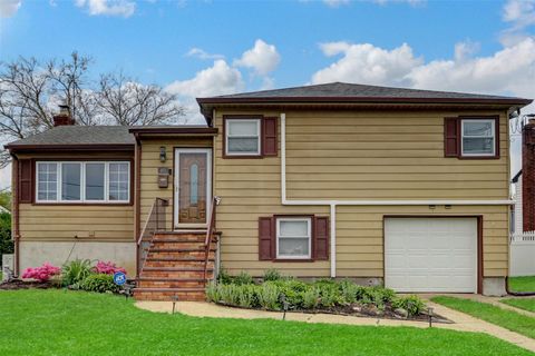 405 Miller Avenue Freeport NY 11520
