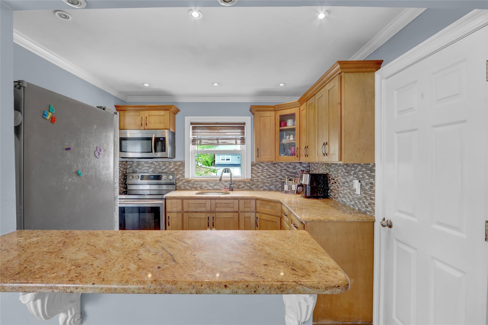 405 Miller Avenue, Freeport, New York image 7