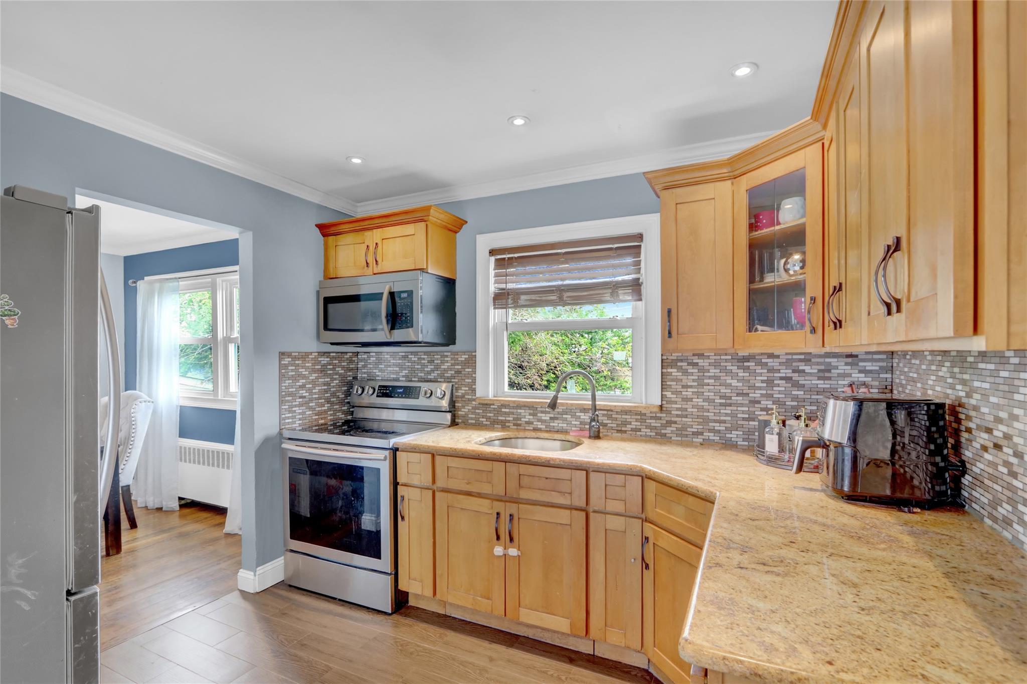 405 Miller Avenue, Freeport, New York image 8