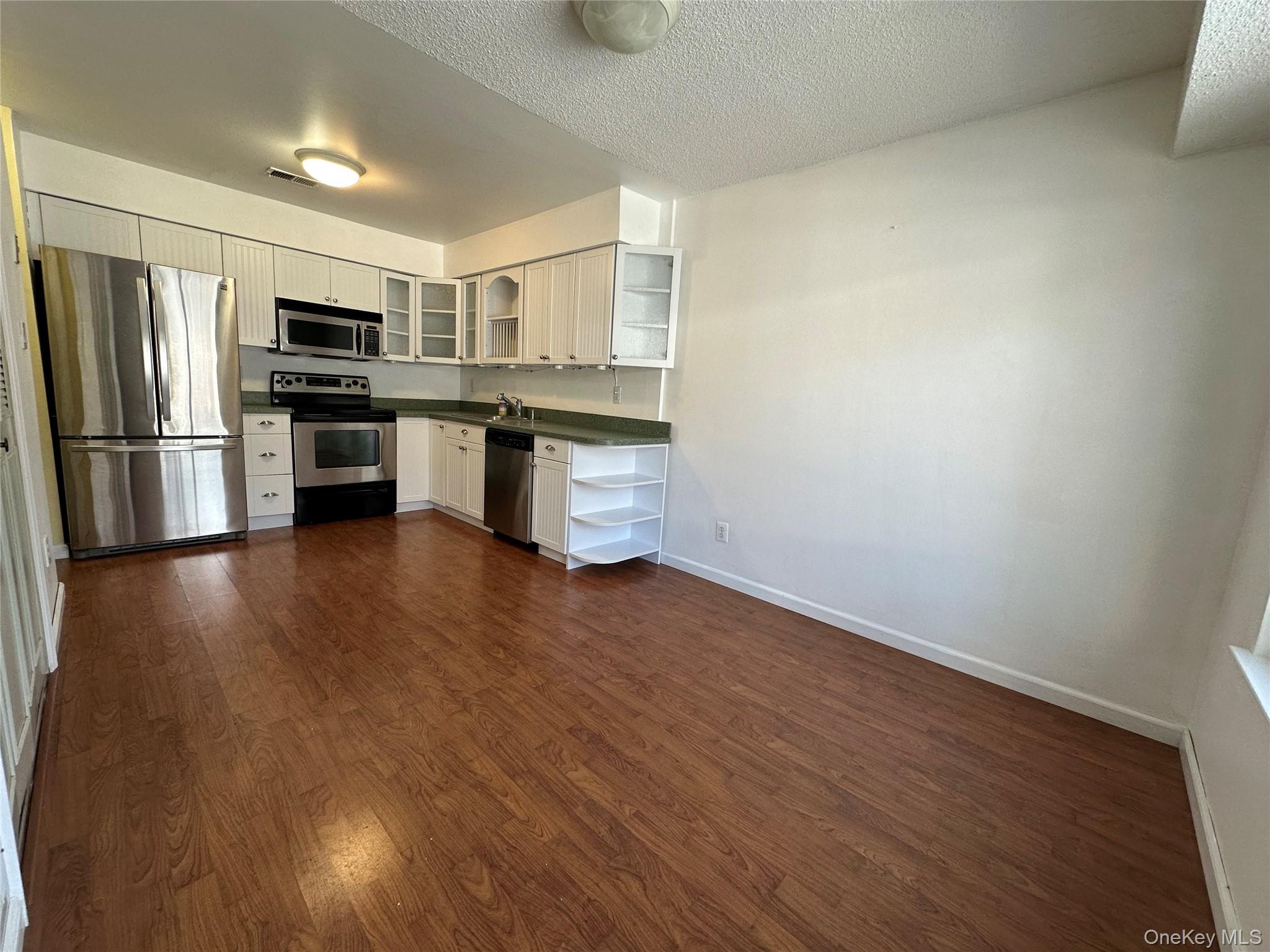 223 Springmeadow Drive E