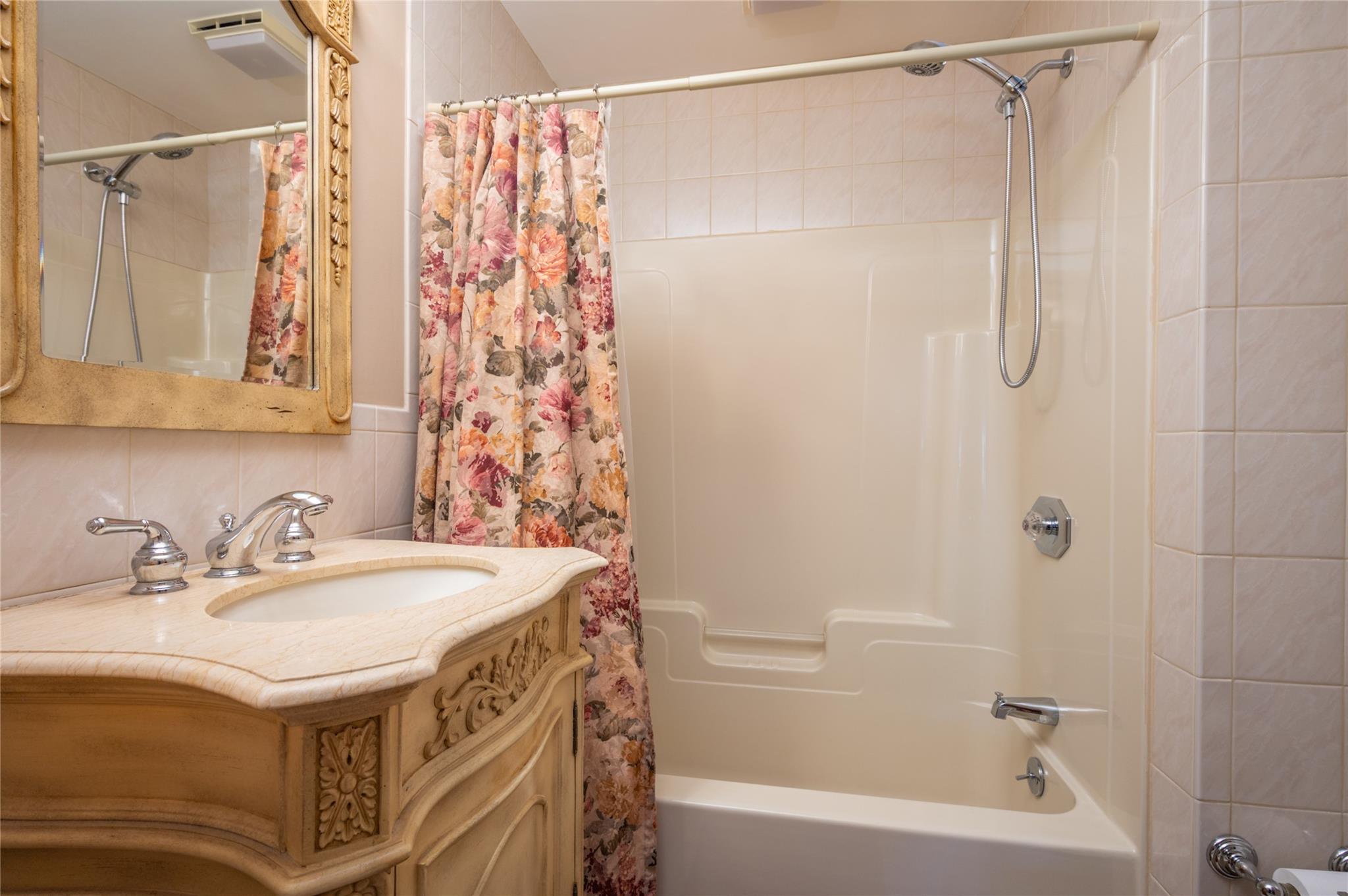 1091 Maple Lane, New Hyde Park, New York image 16