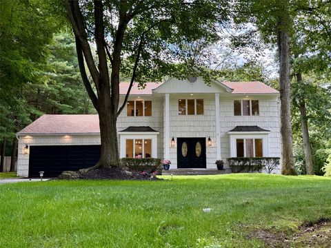7 Northwood Court Dix Hills NY 11746