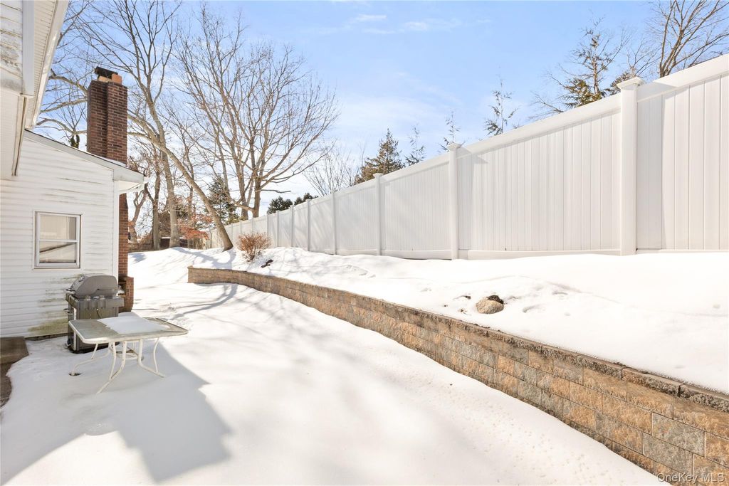 Photo of 24 King Avenue, Melville, NY 11747 (MLS # 965061)