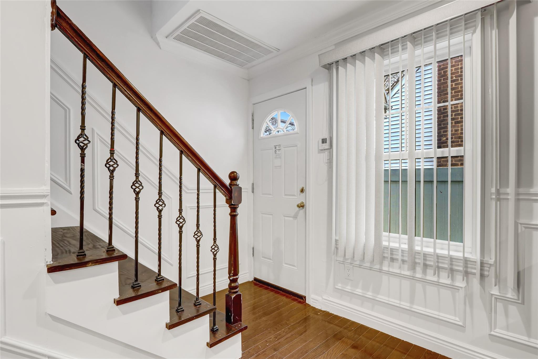 188 Warwick Road, Elmont, New York image 13