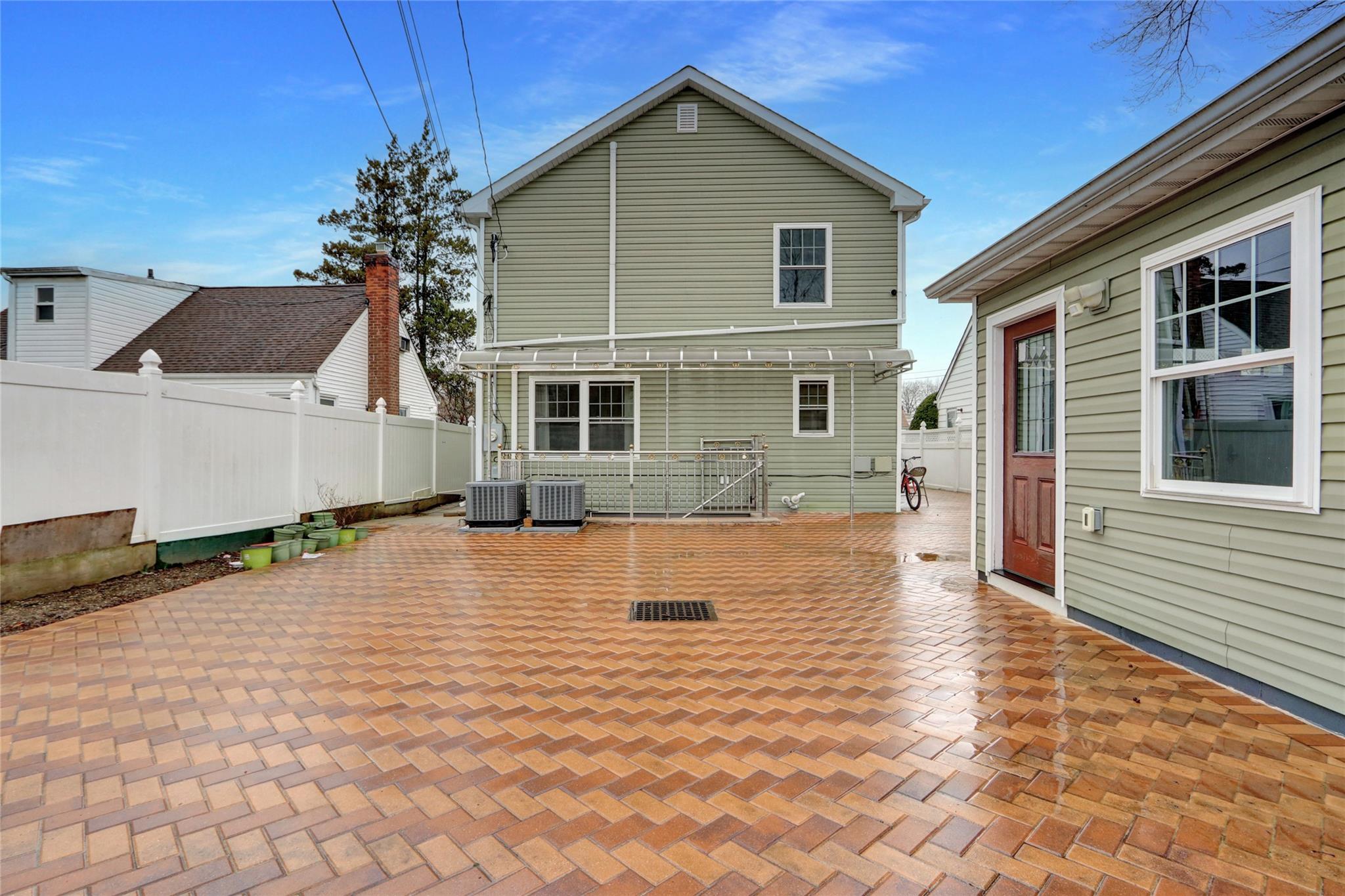 188 Warwick Road, Elmont, New York image 17