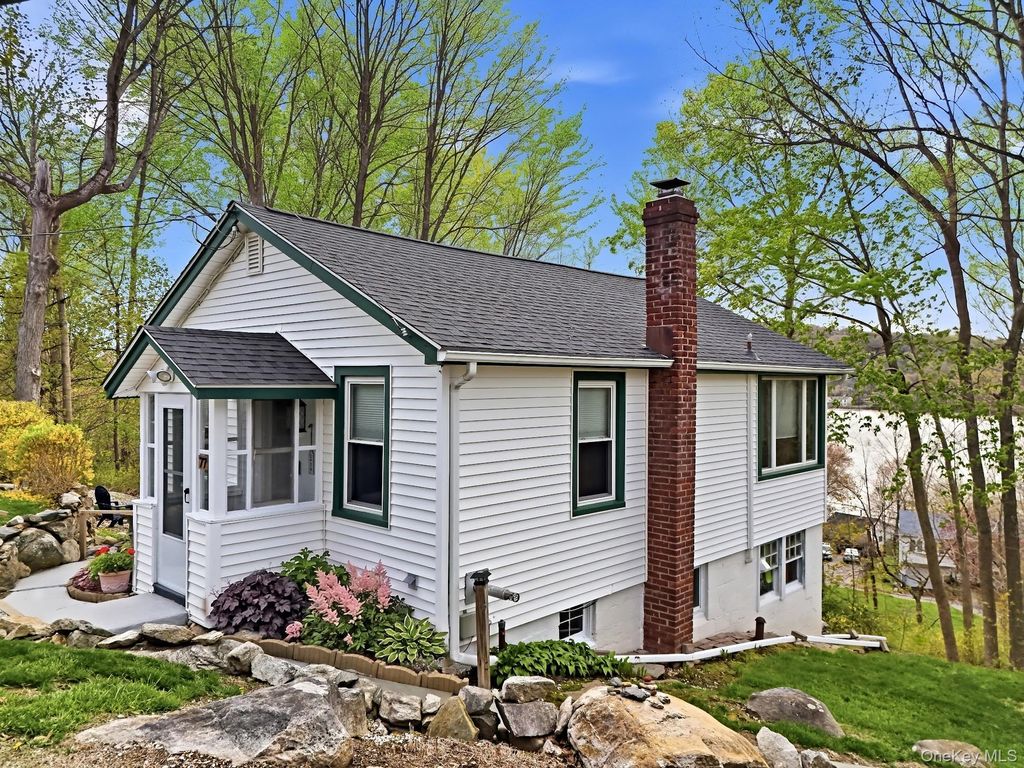 Photo of 77 Montrose Drive, Carmel, NY 10512 (MLS # 988852)