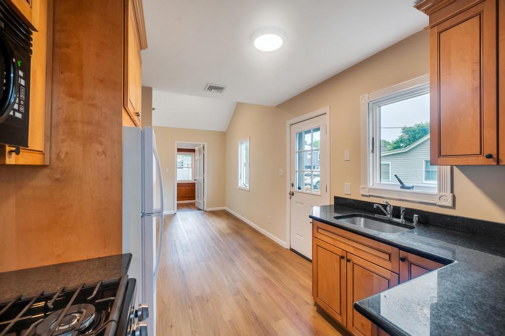22 Forestview Drive, Ronkonkoma, Virginia image 18