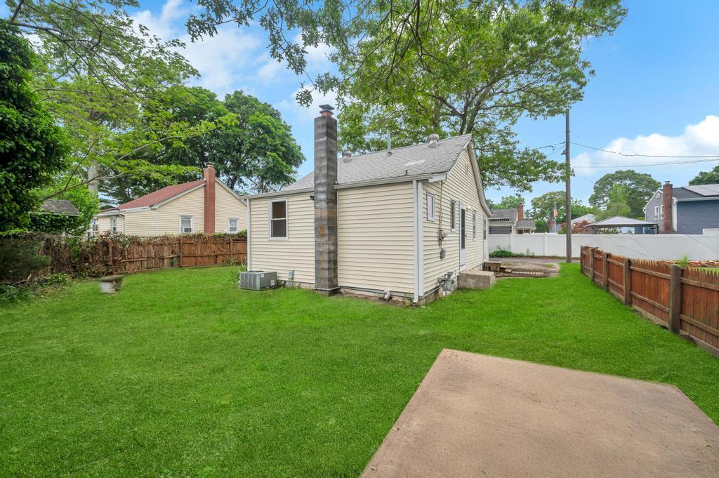 22 Forestview Drive, Ronkonkoma, Virginia image 5