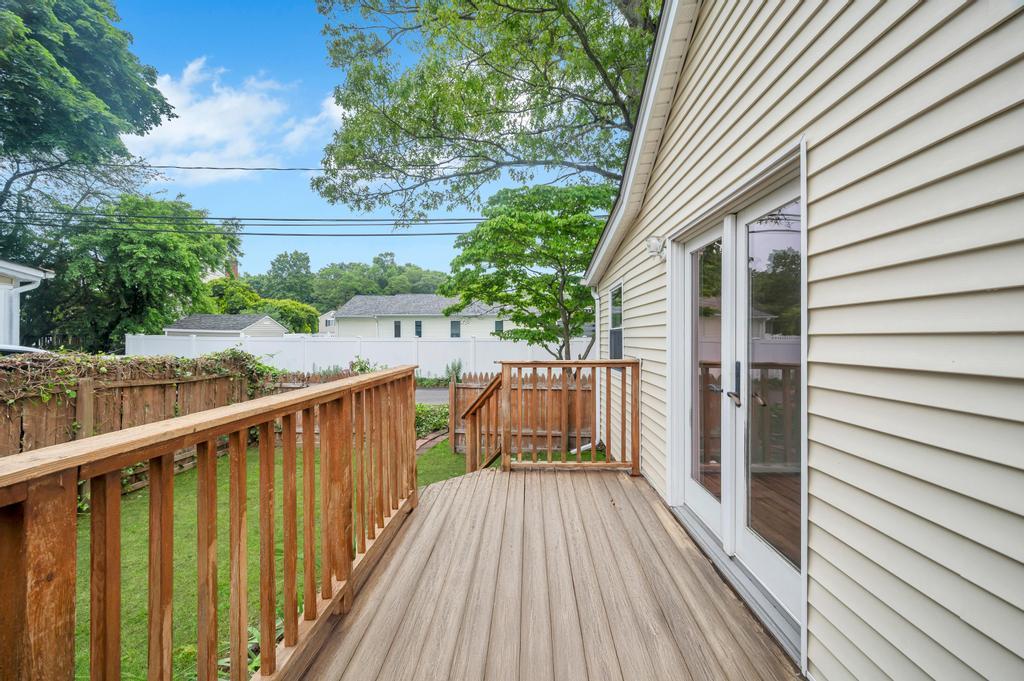 22 Forestview Drive, Ronkonkoma, Virginia image 8