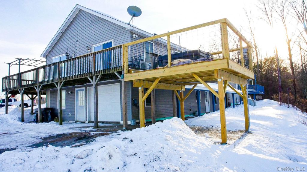 Photo of 6 Rock View Lane, Loch Sheldrake, NY 12759 (MLS # 961337)