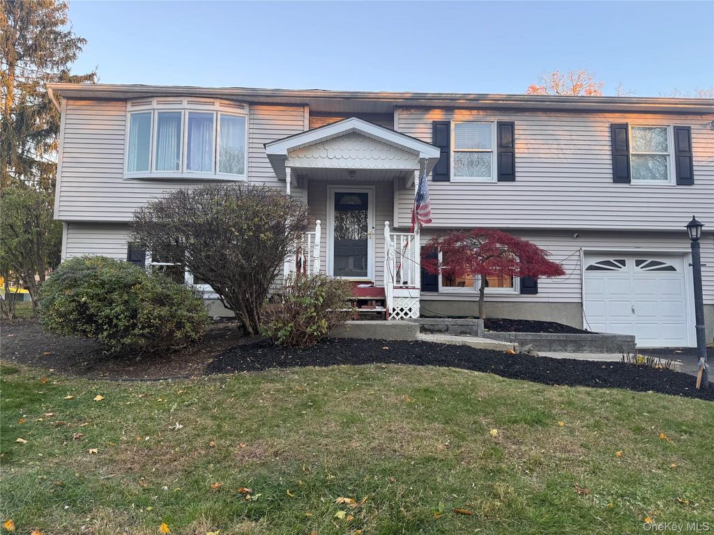 Photo of 44 Roe Avenue, Cornwall On Hudson, NY 12520 (MLS # 961735)