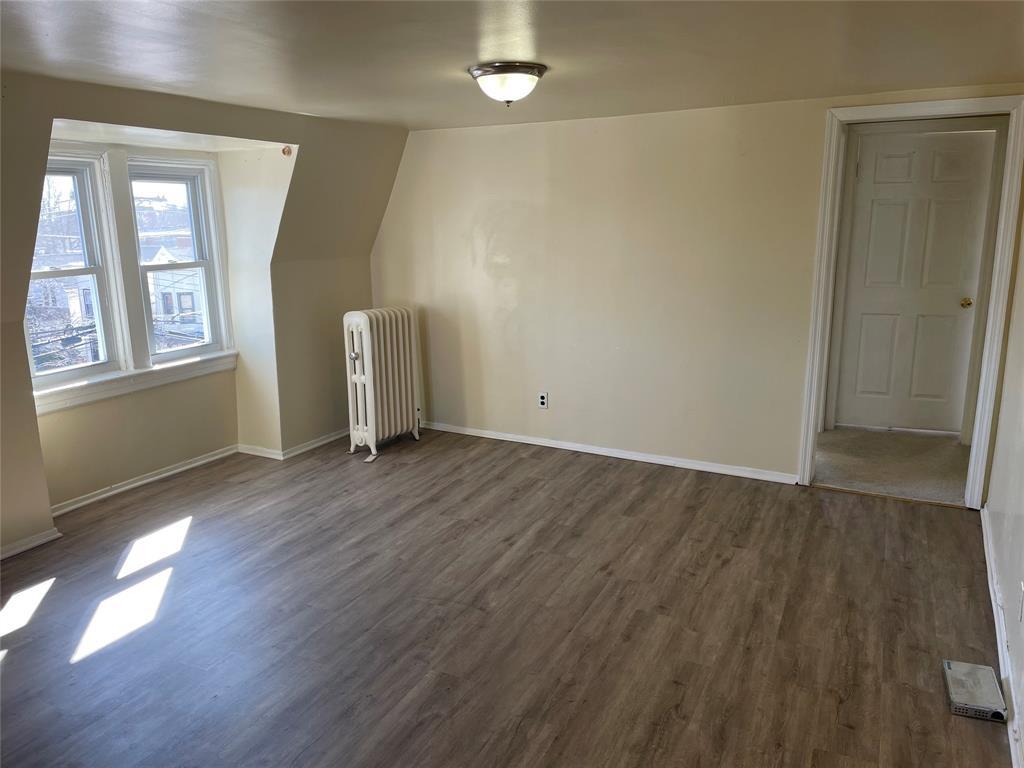 Rental Property at E 239th Street 3, Bronx, New York - Bedrooms: 2 
Bathrooms: 1 
Rooms: 5  - $2,800 MO.