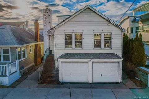 105 Baldwin Avenue Point Lookout NY 11569