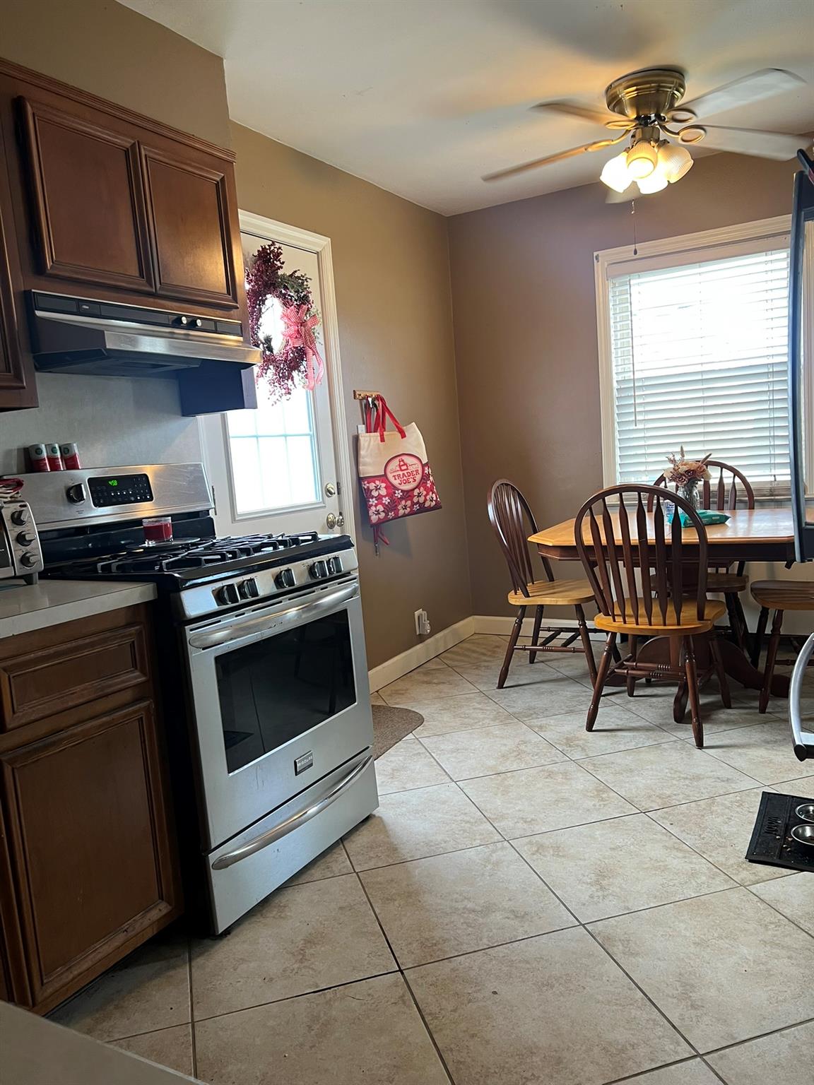 220 Raff Avenue, Mineola, New York image 3