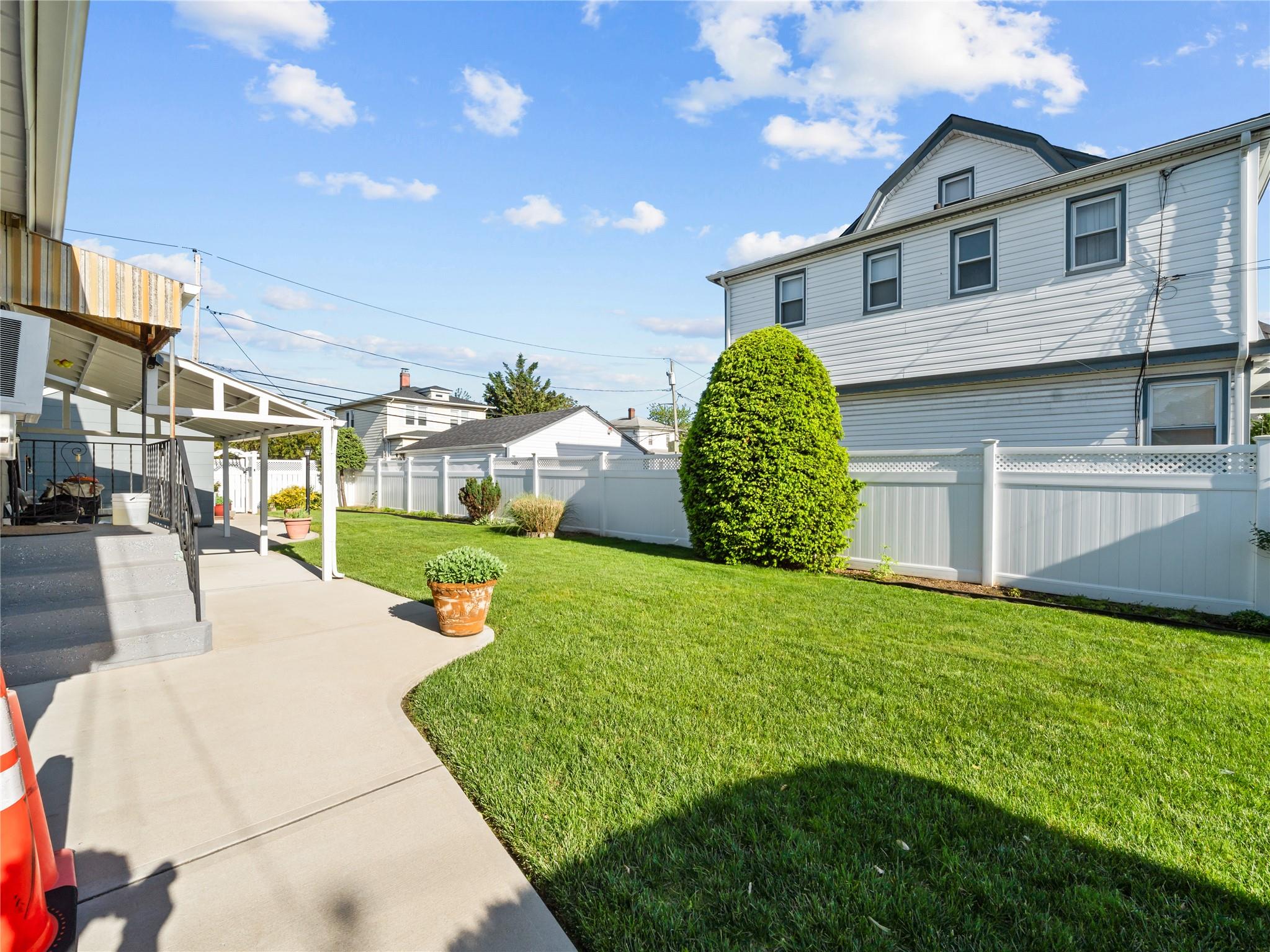8 Savoy Avenue, Elmont, New York image 5