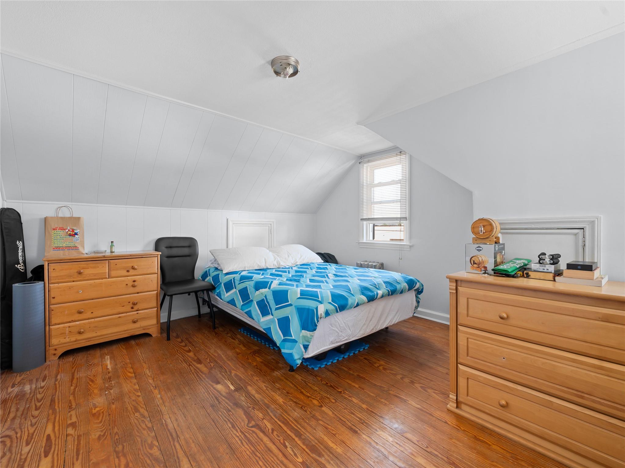 8 Savoy Avenue, Elmont, New York image 20