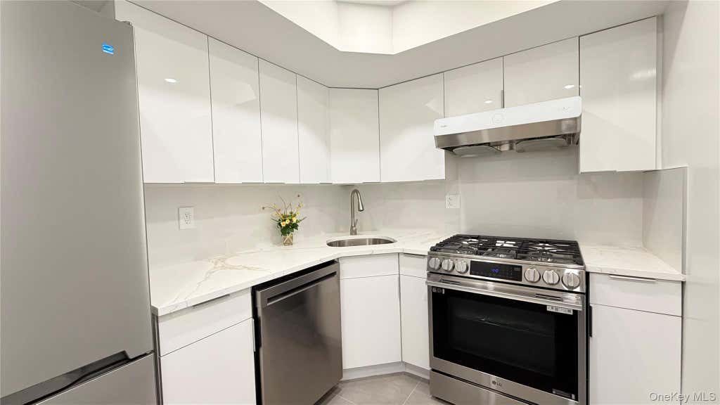 Photo of 140-44 34th Avenue #3D, Flushing, NY 11354 (MLS # 1043091)