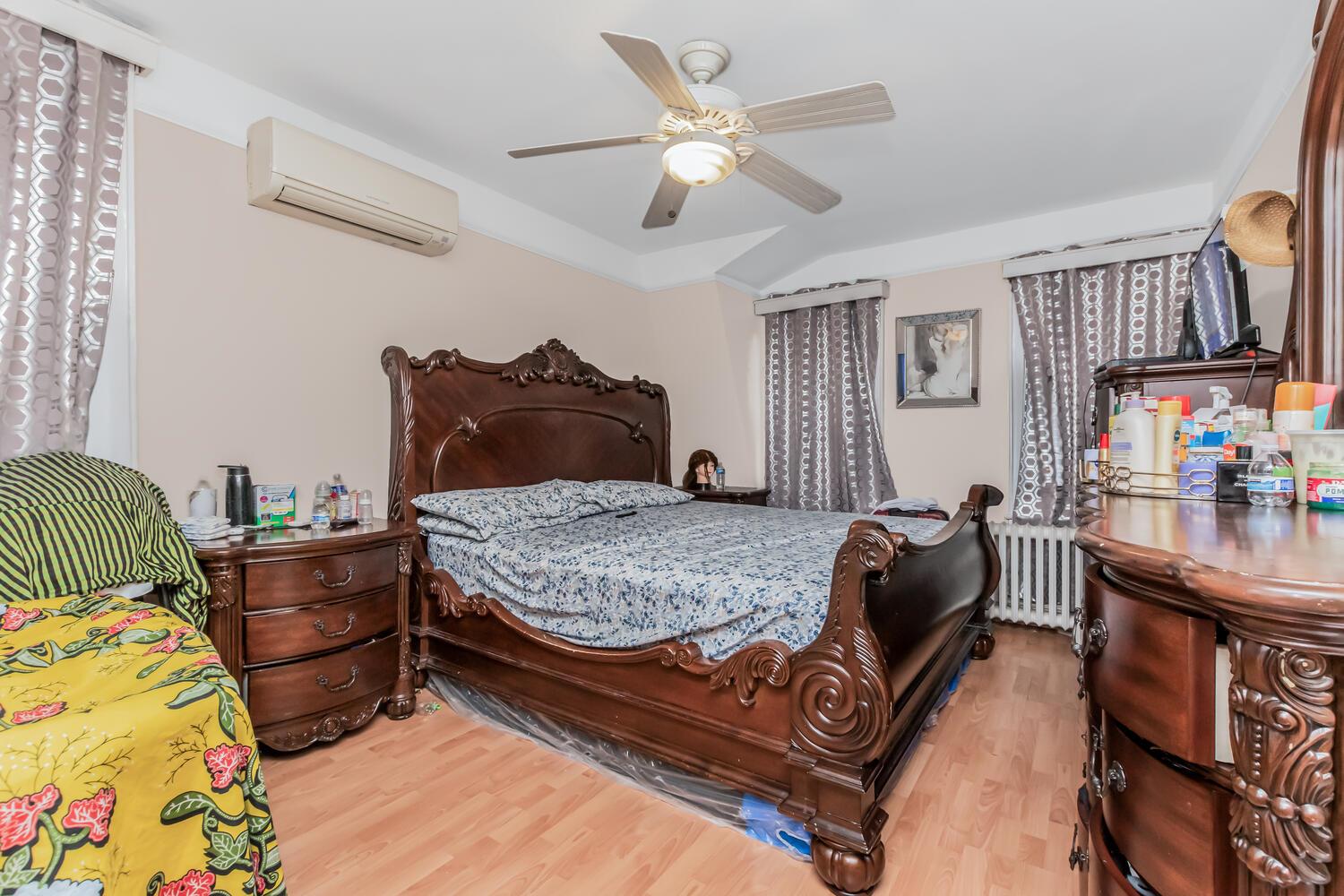 235 Quincy Avenue, Bronx, New York image 11