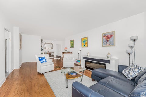Homes For Sale - 3777 Independence Avenue #14M<br/> Bronx County, Bronx, NY 10463
